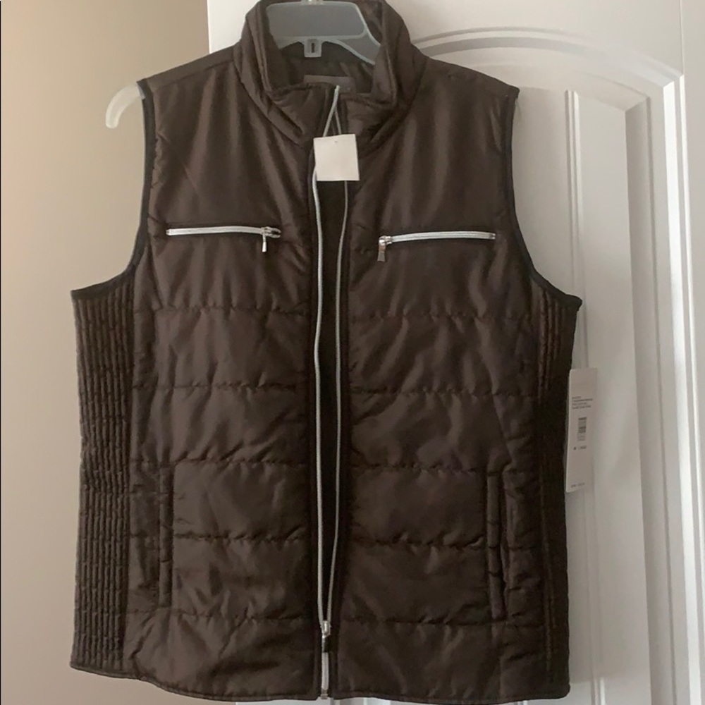 Stylish puffer vest.